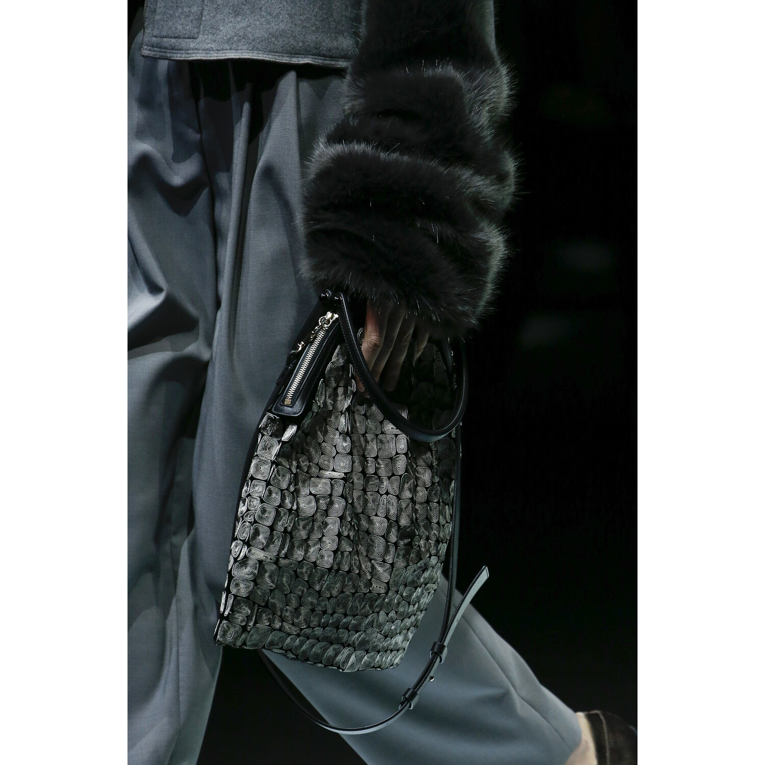 Фото Details  Giorgio Armani Fall 2018 Ready-to-Wear ,  Детали Джорджо Армани осень зима 2018 , Fashion show , неделя моды в Милане , MFW , Mainstyles